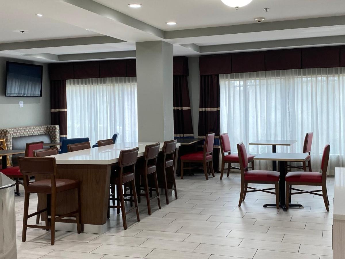 Holiday Inn Express Hotel & Suites Hope Mills-Fayetteville Airport By Ihg Exteriör bild
