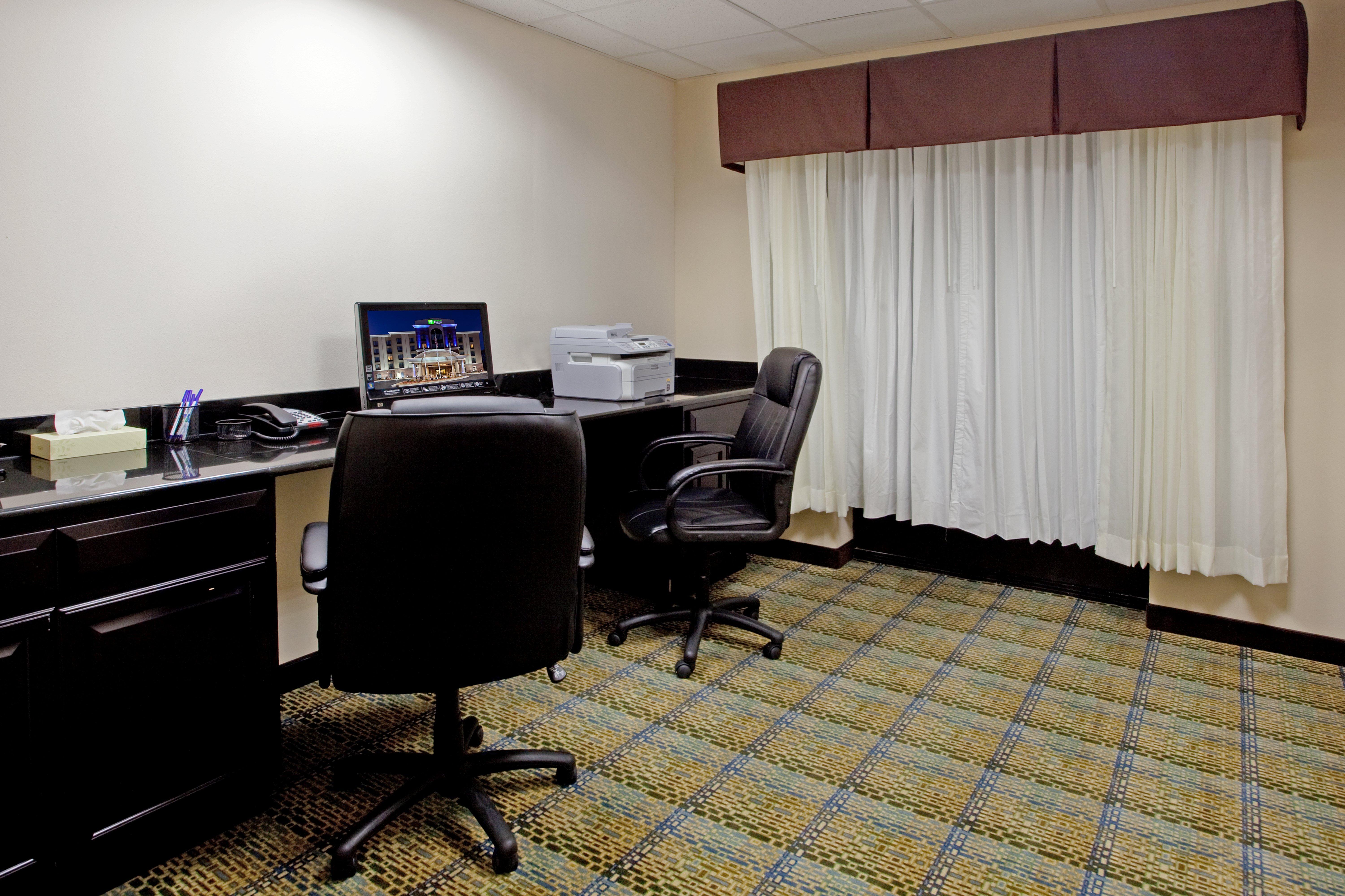 Holiday Inn Express Hotel & Suites Hope Mills-Fayetteville Airport By Ihg Exteriör bild