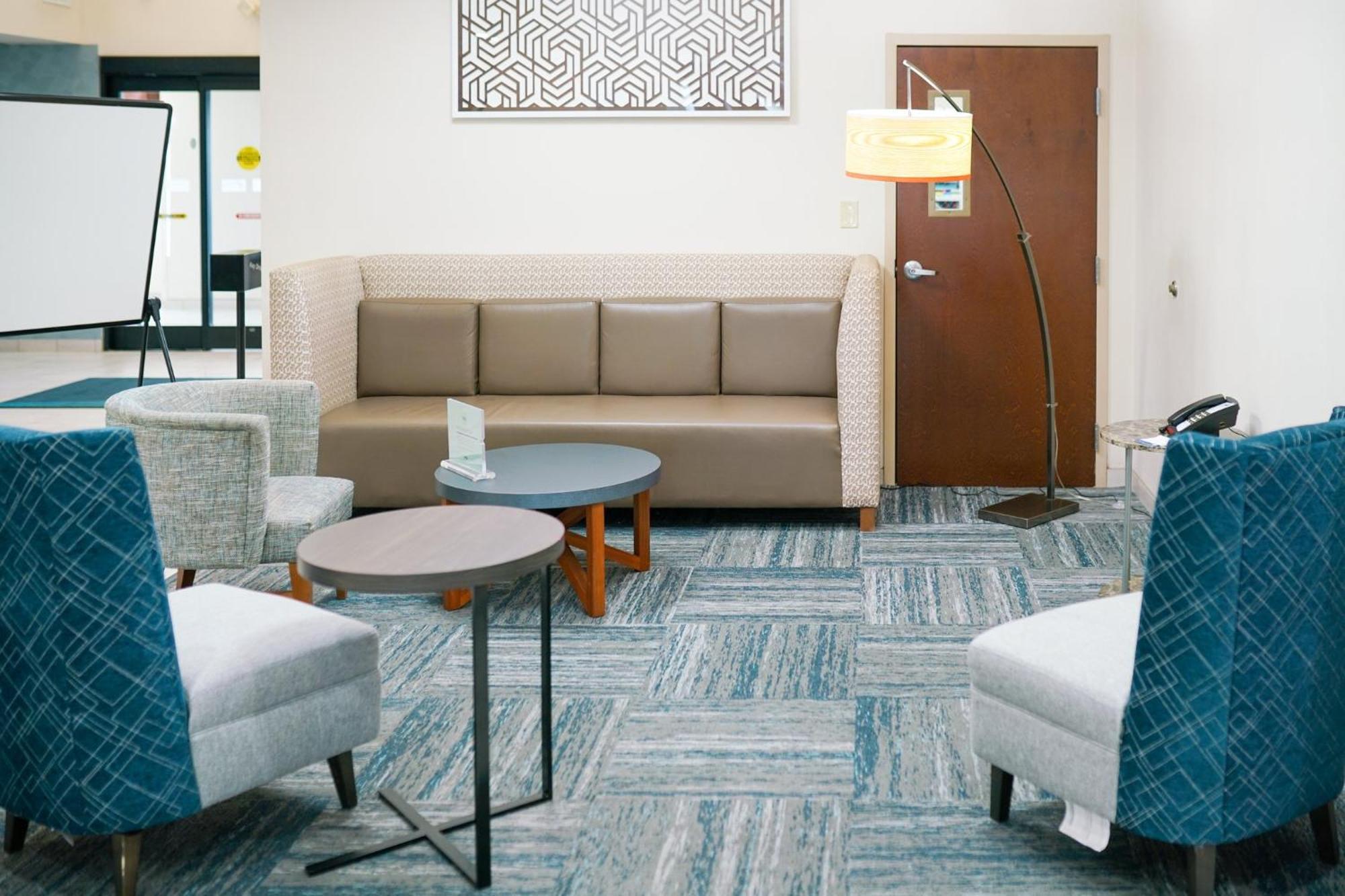 Holiday Inn Express Hotel & Suites Hope Mills-Fayetteville Airport By Ihg Exteriör bild