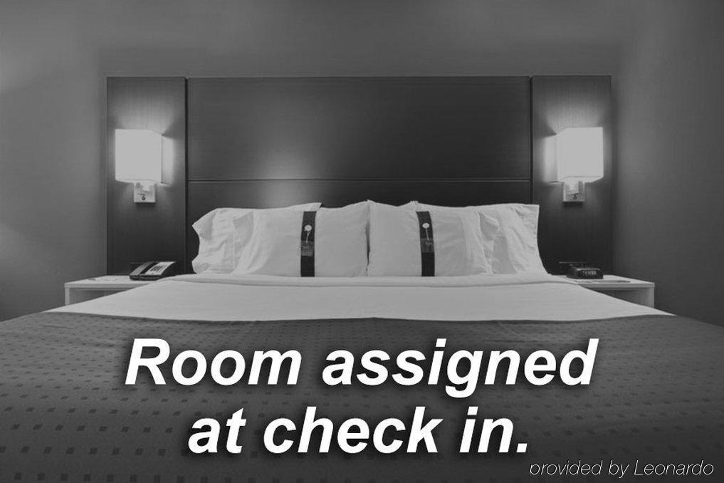 Holiday Inn Express Hotel & Suites Hope Mills-Fayetteville Airport By Ihg Exteriör bild